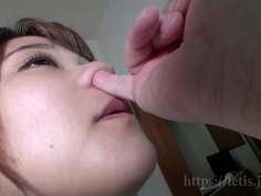 犬嗅ぎ娘13　鼻ほじり 編(フェ血ス)