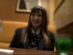 アイドル顔なのに円光相手のおっさんの足まで舐めるドＭ美少女ＪＫ