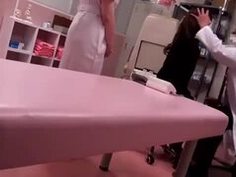 産婦人科に検診に来た美人妻が鬼畜医師の悪手にかかって無為やり中出しパコ