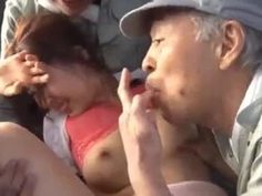 亡くなった夫に恨みを持つ労働者にリエプされる人妻