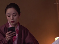 本物人妻レーベルデビューの奥様たちの豪華共演！夫婦で温泉旅行に来ていた3人の人妻にあれよあれよと逆寝取りされ最後はハーレム逆4P 相馬茜 平井栞奈 田原凛花