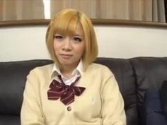 Ｔｗｉｔｔｅｒで知り合った金髪ＪＫを自宅に連れ込み中出しパコ！