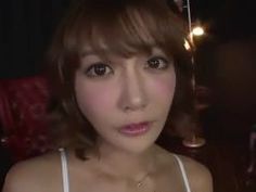 明日花キララ ピチピチの身体から淫靡フェロモンがムンムン出ている巨乳のおねえさんが催眠術...