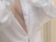 ワイシャツ×ノーブラの破壊力！！朝っぱらからこんなの見せられたら勃起ＭＡＸ！会社サボって...