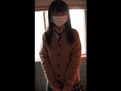 ￥撮り 発育途中のちっぱいでw優等生ぶってる美少女ほどクソビッチww