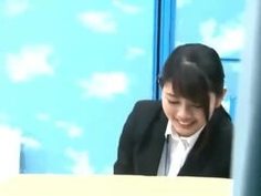 佐藤カレン 仕事だから感じるハズないです！強がりながらも股間はビショビショなクオーター美...