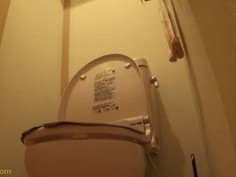 旦那が居ない隙に家に間男を呼び込んだ美人妻が浮気パコで背徳アクメ