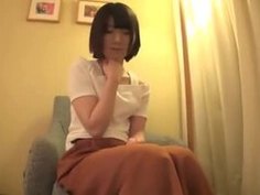 ショートカット美少女が、恥じらいながらも見た目から想像できないほどエロい姿にｗ