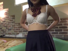 おじさん好きの尻軽制服美少女と楽しく生オフパコ 240分