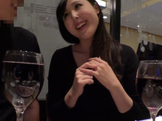 奥さん、一緒に飲みませんか？ 人妻にお酒とザーメン飲ませてみました @新宿 地方の人妻限定 巨大バスターミナル前で訳アリ人妻をナンパしてみた7