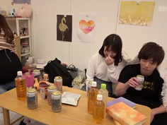 ニンゲン観察 宅呑みしていた男女4人が性欲に負け同じ部屋でそれぞれに見られながらの倒錯セックス