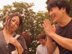 URE-054 2019年を代表する人妻NTR最高峰の人気同人作品をマドンナで実写化！！ 原作:プルポアゾン 母喰い～おっとりお母さんが年下ヤリチンに狙われる時～ 一色桃子 （ブルーレイディスク）