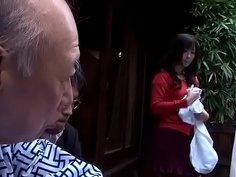 step Daughter-in-law fuck intrigue with con dau dit vung trom voi bo chong
