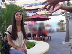 HIKR-121 ロスでナンパした美乳エステティシャンが仕事で鍛えた指で天才的手コキを披露したから強引に押し倒して勝手にAVデビュー ジアンナ（21歳）