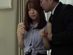 篠田ゆう　夫の会社の同僚に背後から犯され続けた桃尻妻　旦那の同僚に犯される