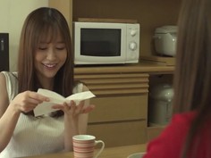 UD-799R 近所の団地妻に勃起薬を飲まされて、いきなりしゃぶられて発射させられて、中出しで筆おろしまでされてしまった僕。6