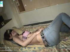 個人で撮影したオリジナル動画 B-03-1　着エロフェチ撮影