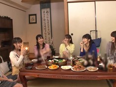 HUNTA-280 久し振りに実家に戻ってきた都会暮らしの叔母たちがセクシーすぎてヤバい！3 胸の谷間やパンチラ程度でいとも簡単に勃起するボクを子供扱いするのかと思いきや、元気すぎる下半身に興味津々の叔母たち！勃起に気づくと代わる代わるボクのチ○ポを試しハメしてくるんです…